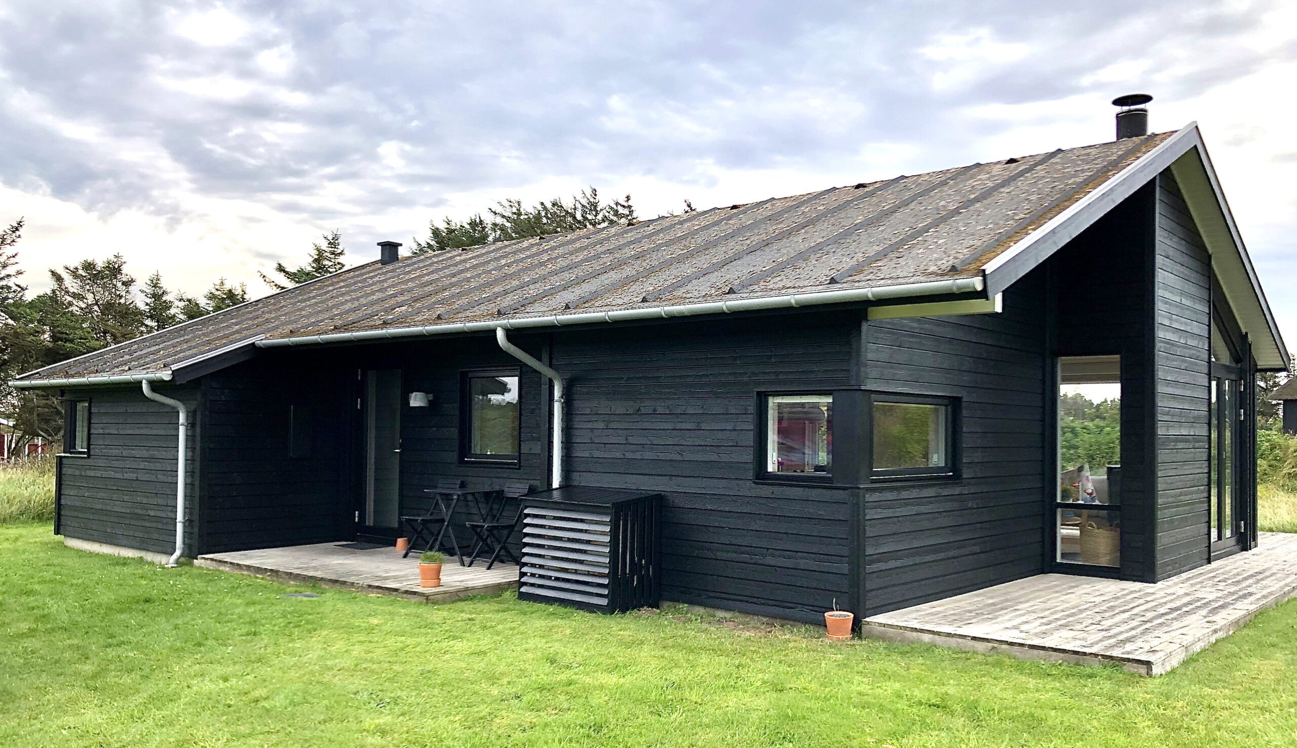 Maling af moderne sommerhus